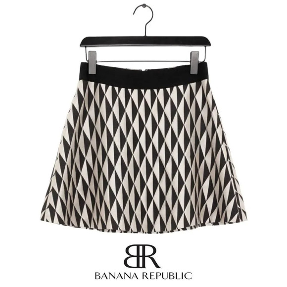 BANANA REPUBLIC | Gold/Black | A-LINE WOVEN DIAMOND SKIRT - Picture 1 of 8